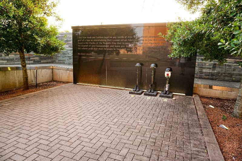 Veterans Memorial at Day